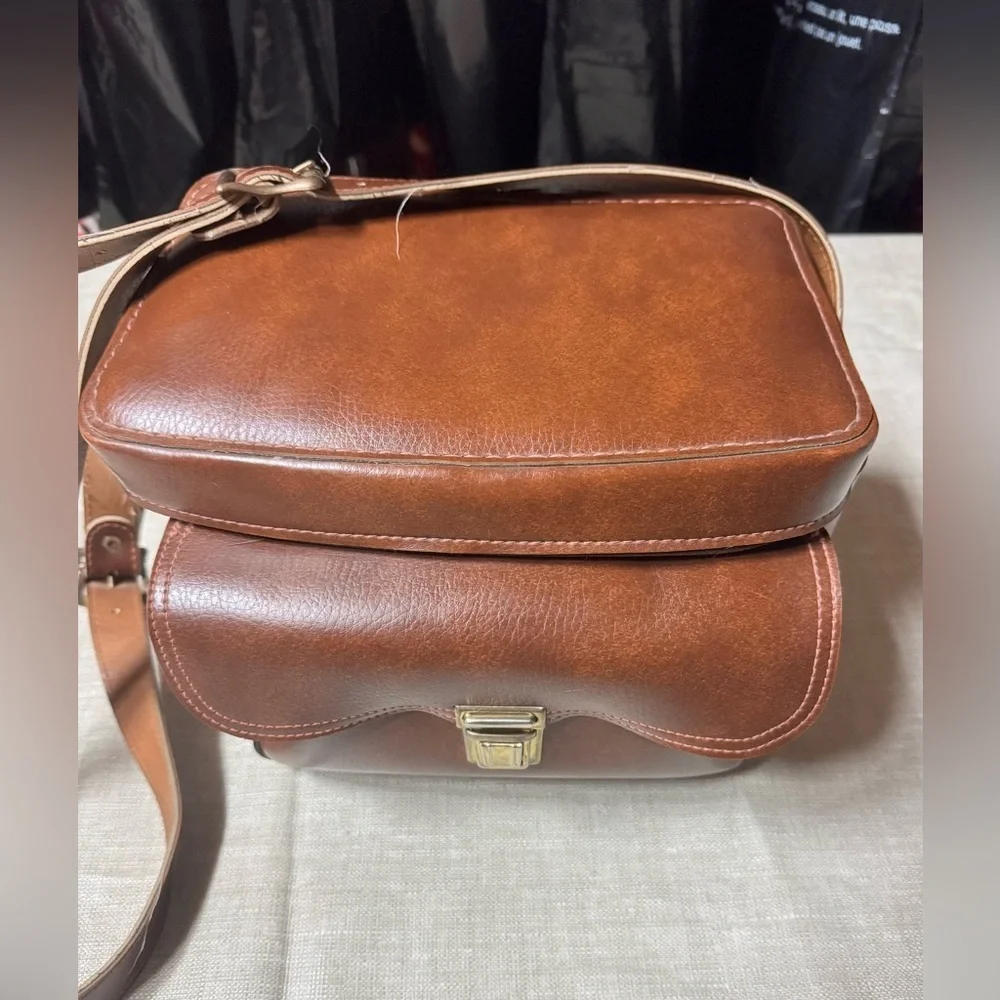 Vintage Leather Camera Bag Case Brown Brass Strap Pocket USA 703 10 x 8 x 6 Inch